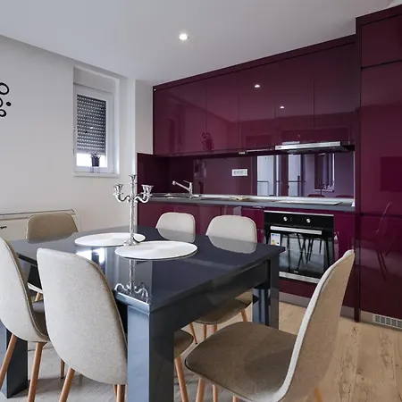 Lepojevic アパート