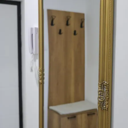 アパート Lepojevic