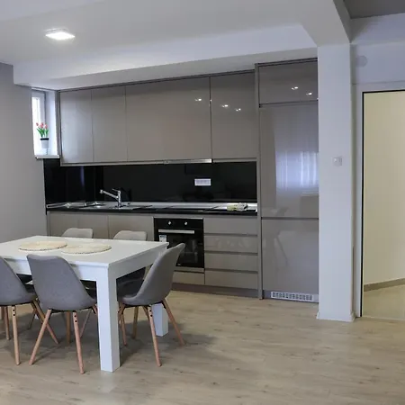 アパート Lepojevic Prokuplje