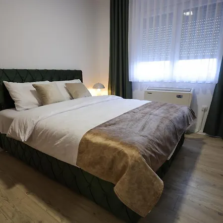 Lepojevic アパート *