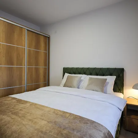 アパート Lepojevic *