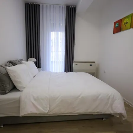Lepojevic Apartment *